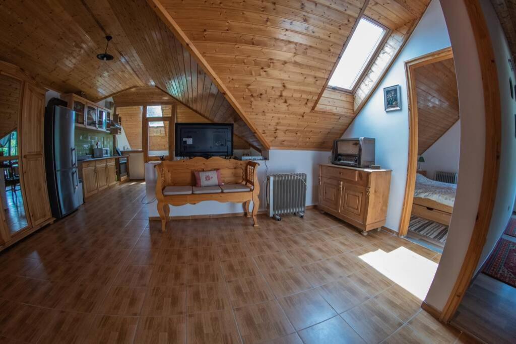 Borissza Appartement *